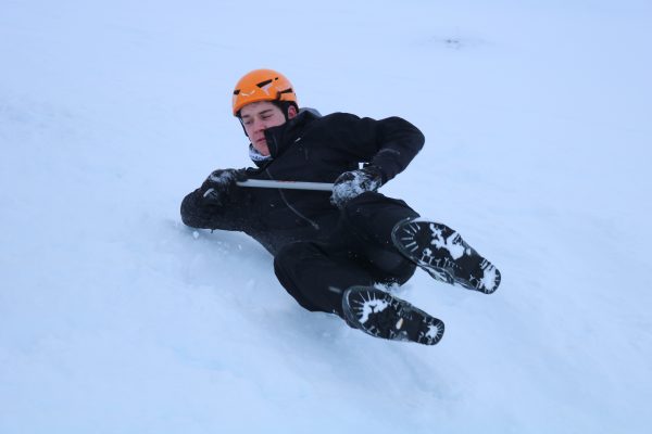 Winter skills ice axe arrest