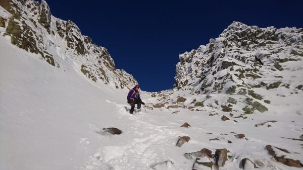 Winter Skills training courses in aviemore, the cairngorms & scotland