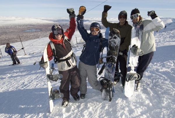 Snowboard lessons aviemore