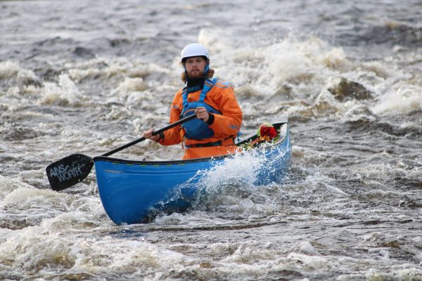 river canoeing on the spey 2