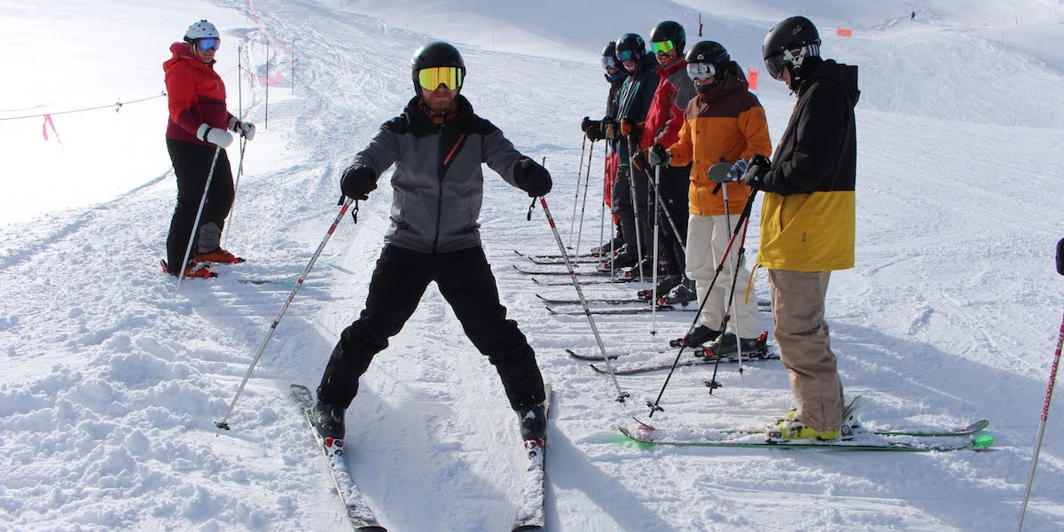 Active Outdoor Pursuits Ski Lesson Group Active Outdoors Pursuits Ltd.