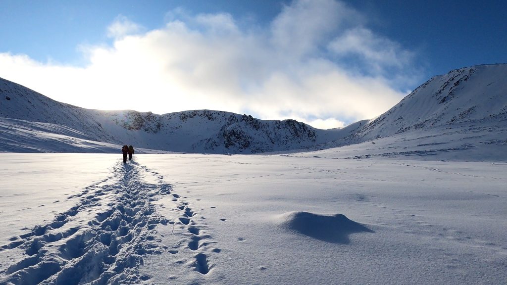 winter skills courses activities and days in Scotland walking into Sneachda