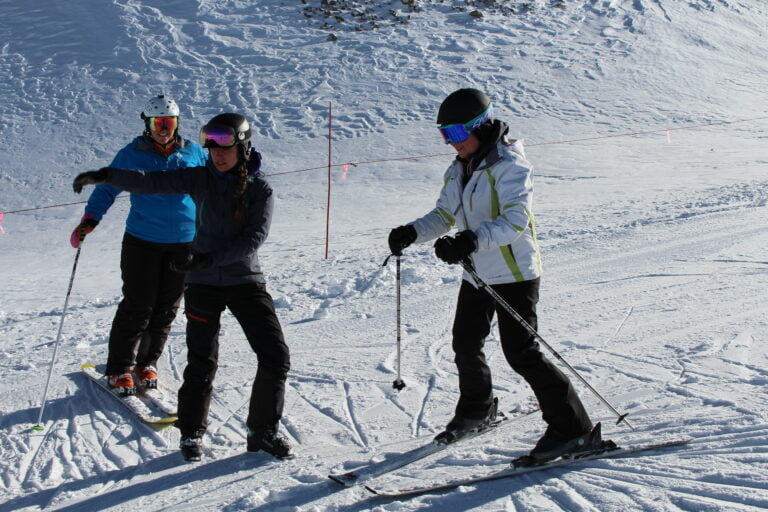 Outdoor Instructor Training Course Ski & Snowboard