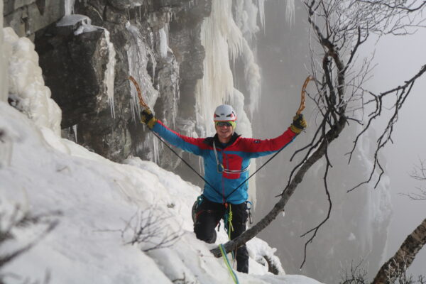guided Introduction to winter climbing cairngorms